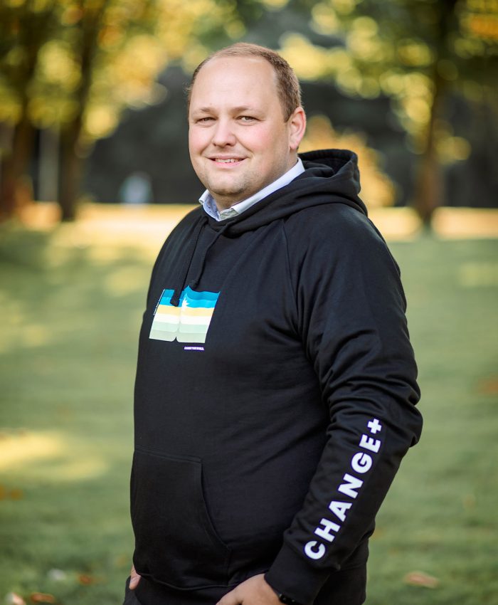 ne_63101_stern-ueber-bethlehem_black_man Hoodie - Wunder-Kollektion "Stern über Bethlehem" – Bild 1